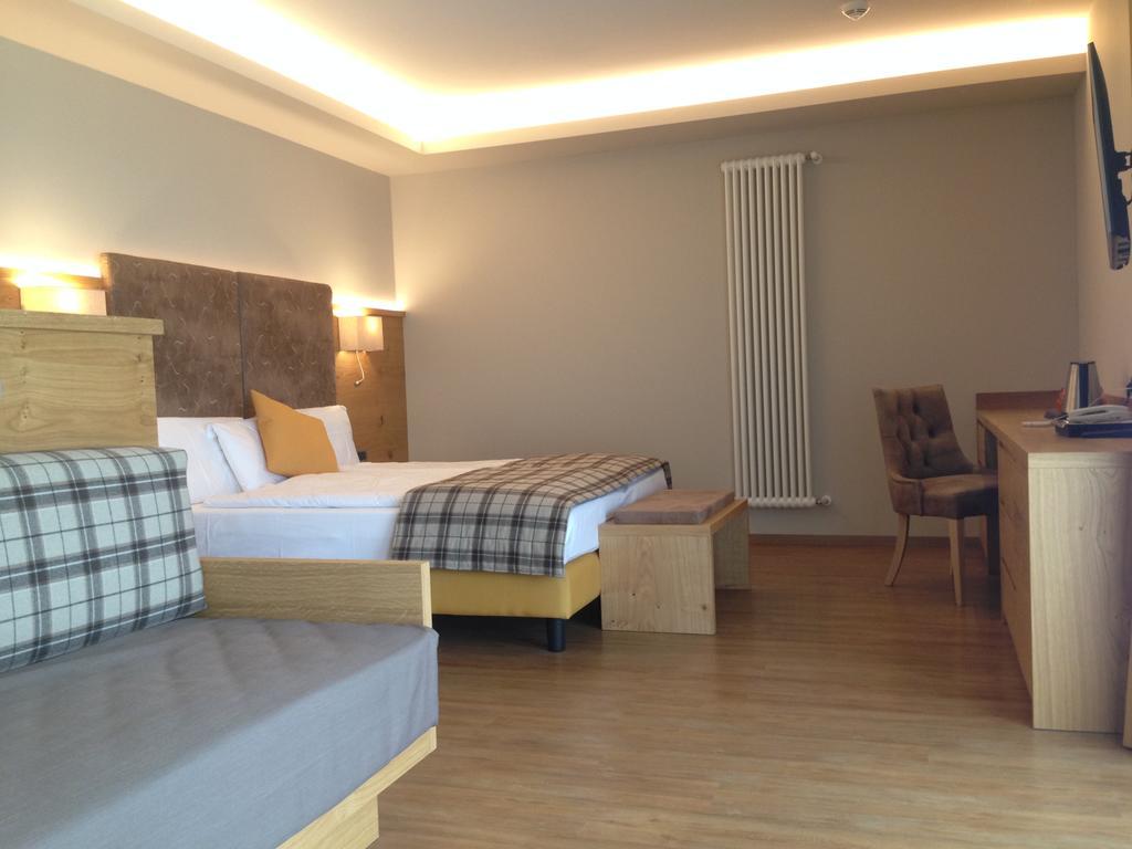 Hotel Ambassador Levico Terme Extérieur photo
