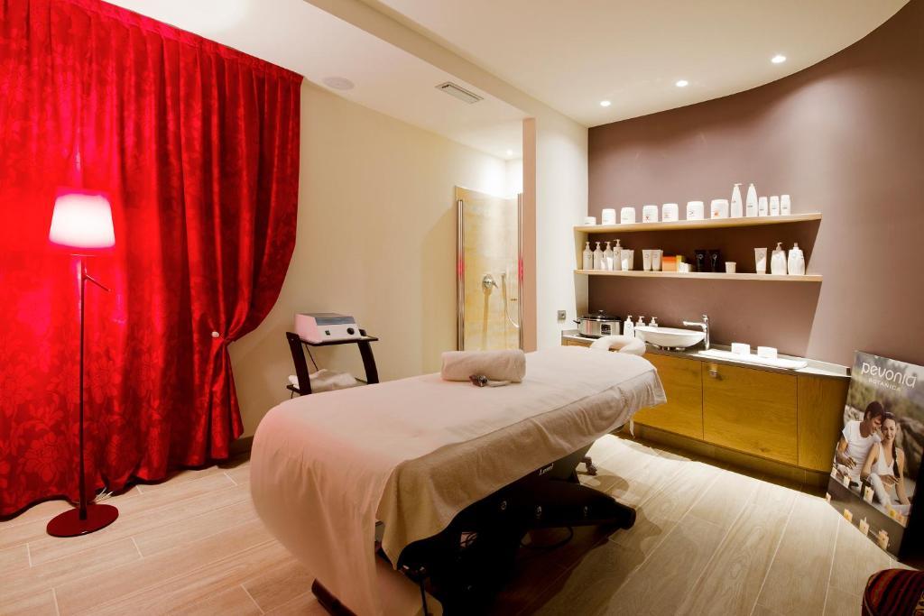 Hotel Ambassador Levico Terme Extérieur photo