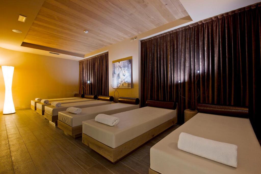 Hotel Ambassador Levico Terme Extérieur photo